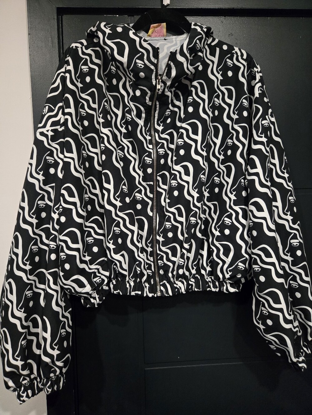 Dazey LA Black & White Abstract Face Hooded Bomber Jacket XXL Free People